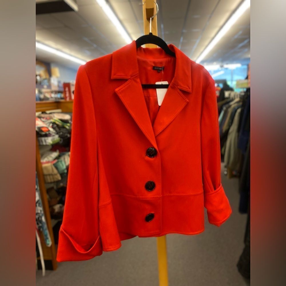 🛍️ 600 West Ladies Large Red Suit Coat